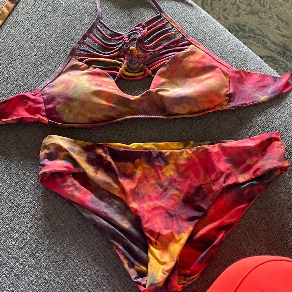 Bathing suit